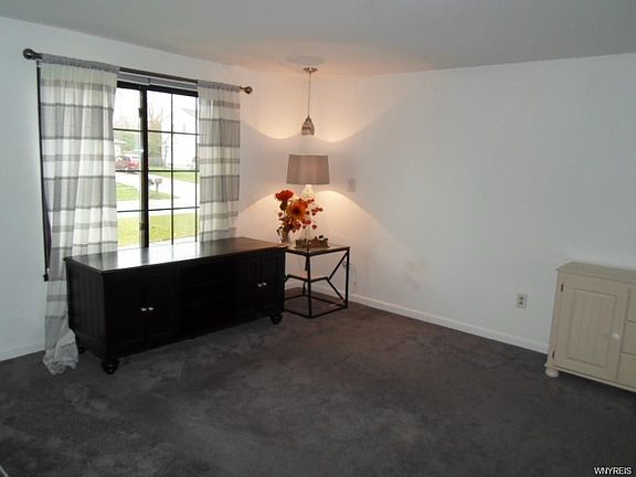 2nd image of 31 Beaver Ln