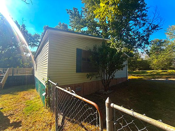2nd image of 121 Joyner St