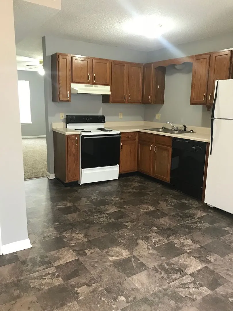 2453 W. Wilson Rd — Photo 4