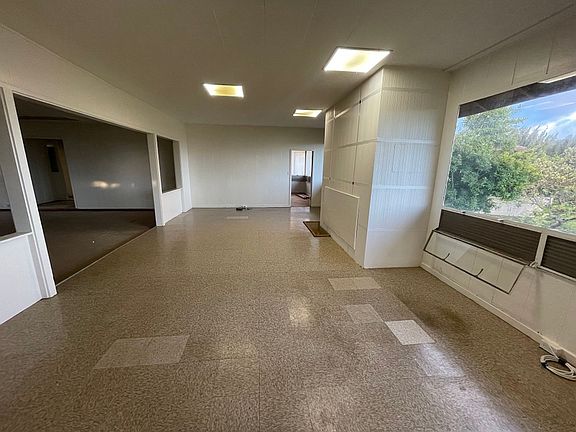 3rd image of 99-1215 Aiea Heights Dr
