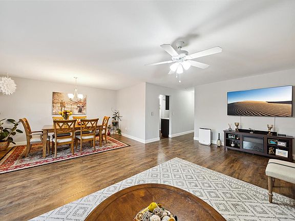 5th image of 4301 Sunridge Dr APT E