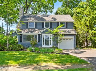 76 Ridge Rd, Fair Haven, NJ 07704