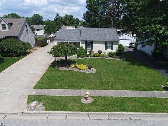 2nd image of 609 Duke Cir