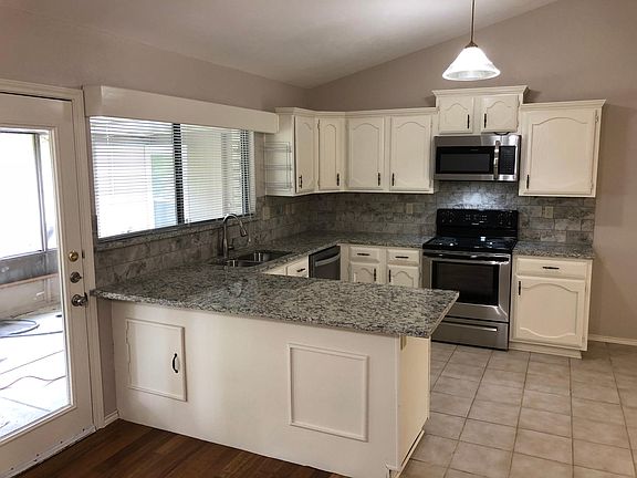 2nd image of 7901 Sloan Cir