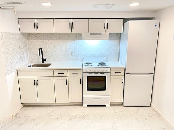 5th image of 22411 Braddock Ave #B