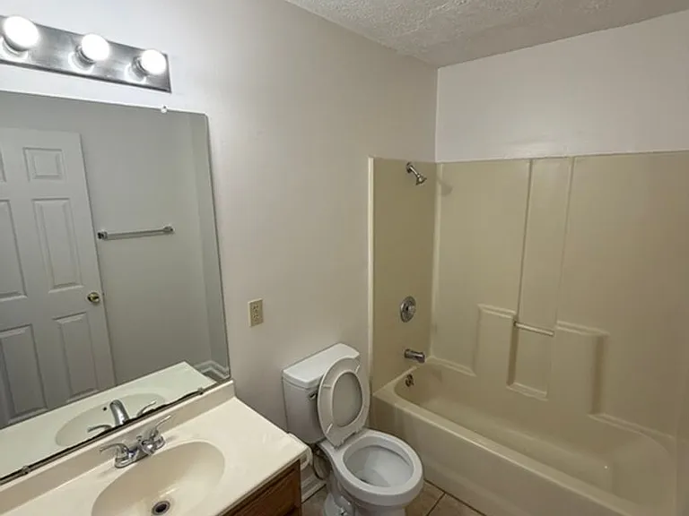 1026-1032 Martha Glass Dr — Photo 8