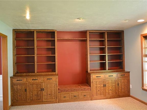4th image of 106 Galer Dr