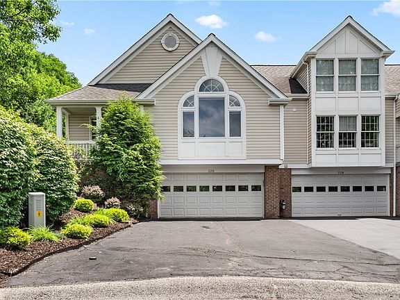 2nd image of 120 Horseshoe Cir E