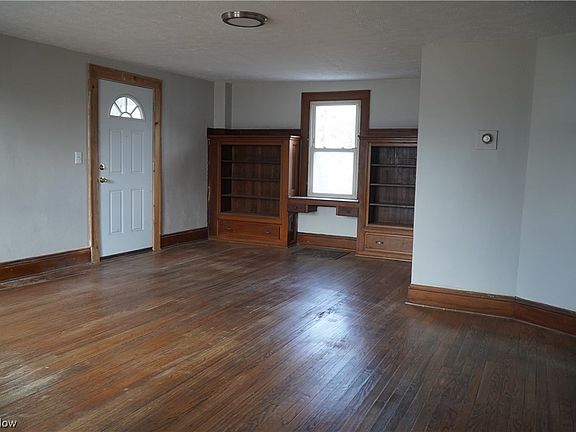 3rd image of 2661 & 2663 E Aurora Rd