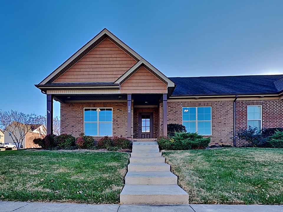 1st image of 208 Turnberry Cir