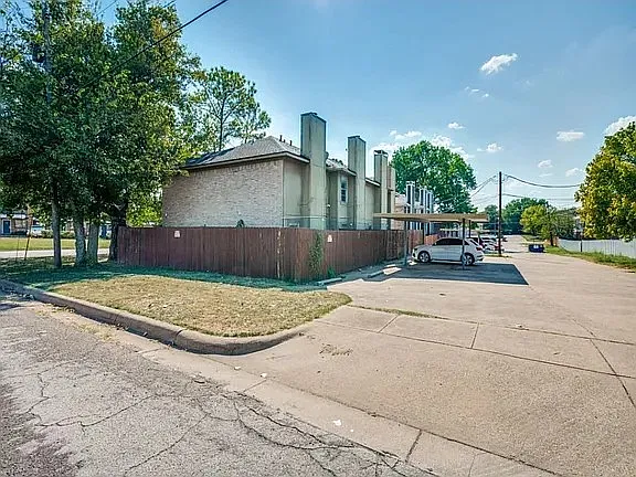 7500 Chapin Rd #C-102 — Photo 14