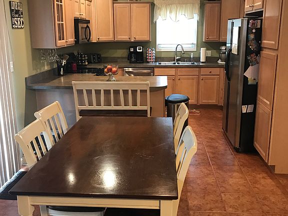 5th image of 2133 W Fairview Dr