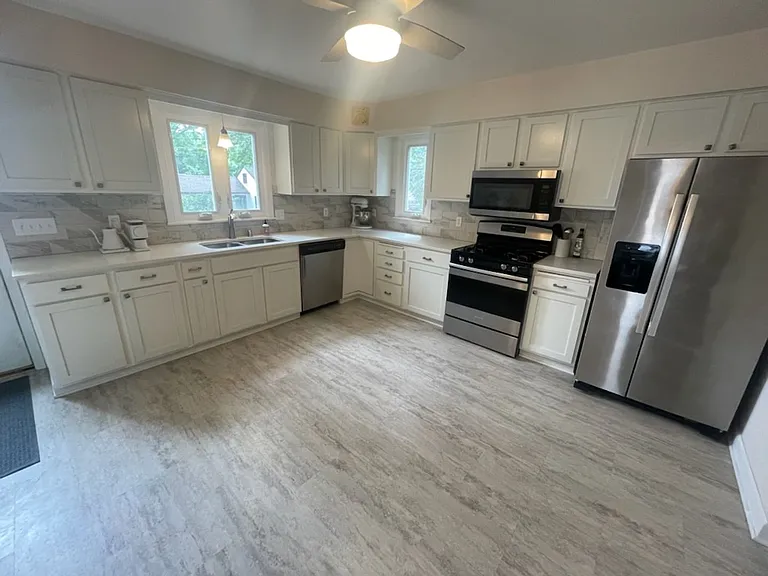 1720 Laurel Ave — Photo 10