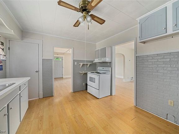 5th image of 604 Johnson Ave