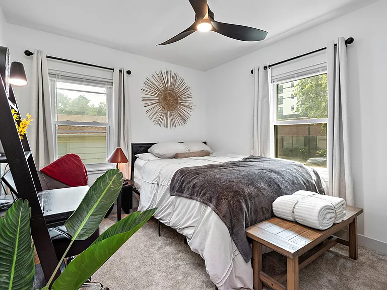 4667 Cedar Ave S #4669 — Photo 16