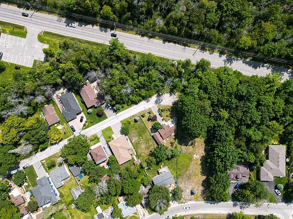 3rd image of 74 Forest Ave