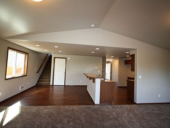 3rd image of 4635 148th St NE