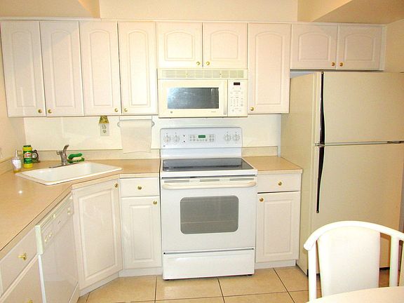 5th image of 6 Colonial Club Dr APT 300