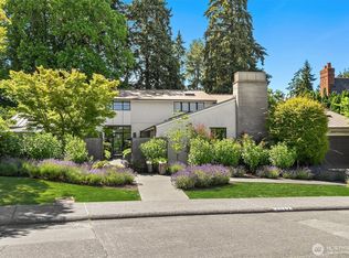 2017 Parkside Dr E, Seattle, WA 98112