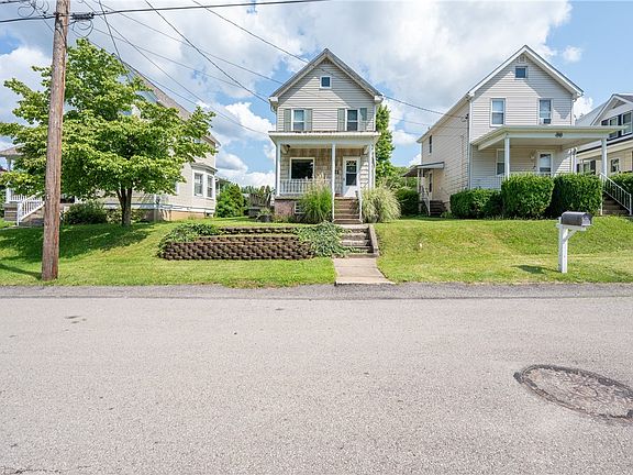 3rd image of 321 W Keeling Ave