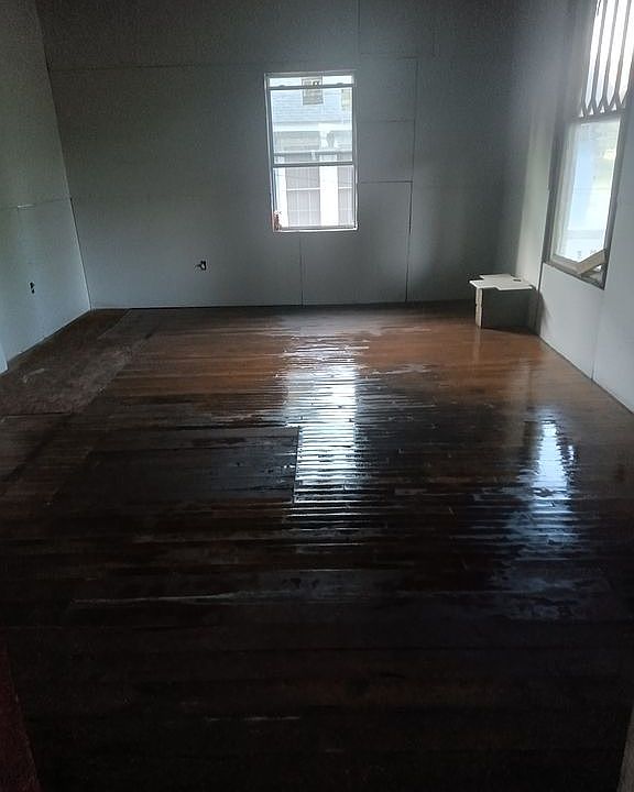 2nd image of 2403 23rd Ave