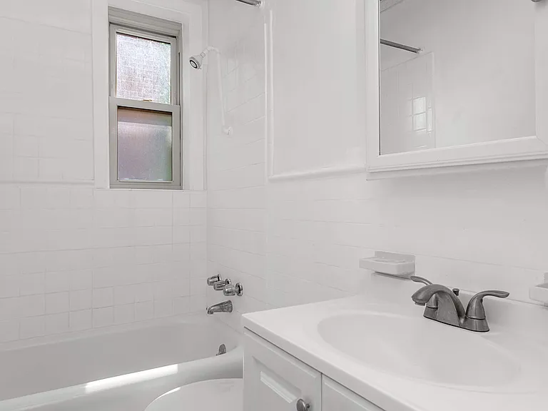 2628 Cleinview Avenue — Photo 3