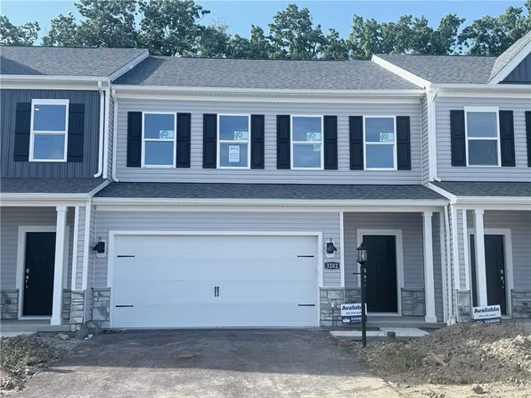 165 Sweetwater Dr, Moon/crescent Township, PA 15108