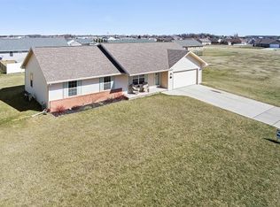 180 Cardinal Ln, Luxemburg, WI 54217