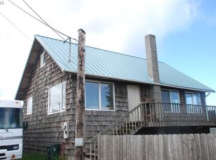 765 Broadway Ave, Winchester Bay, OR 97467