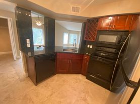 2460 NW 33rd St