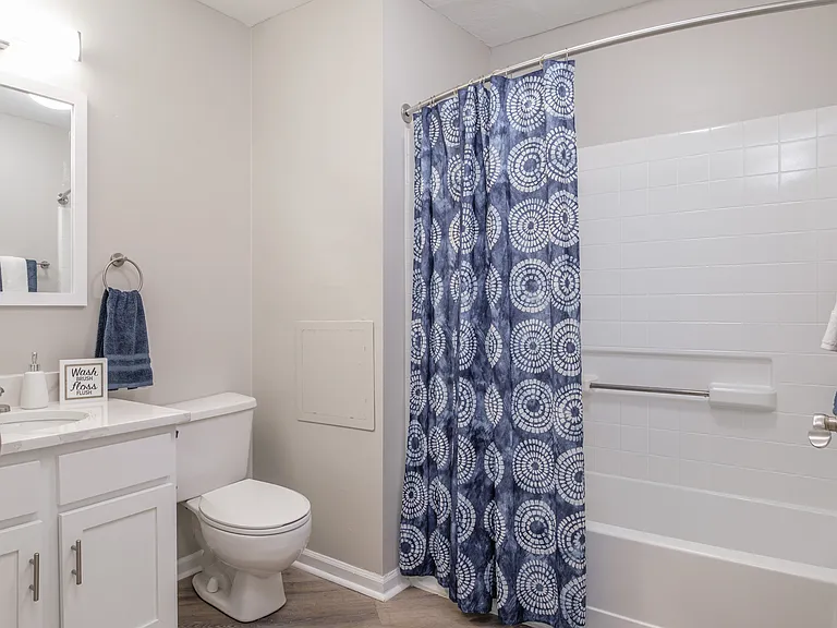 The Residence at Christopher Wren Apartments — Photo 9