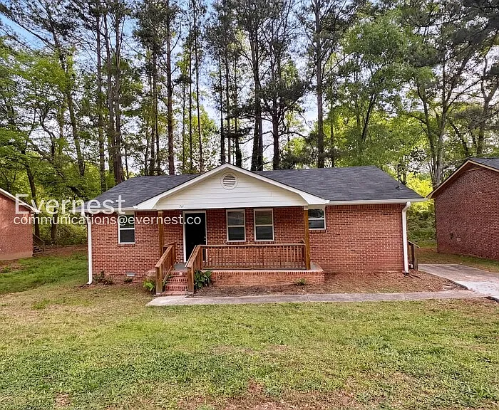 711 W Creek Cir — Photo 2