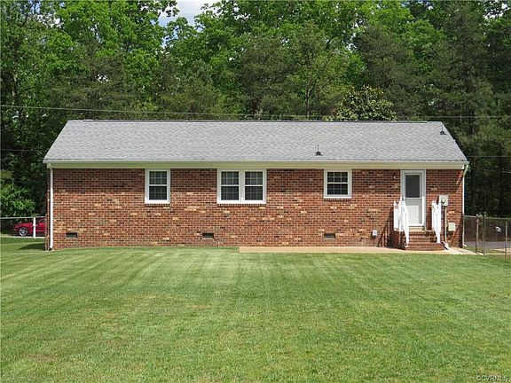 2nd image of 302 Old Memorial Dr
