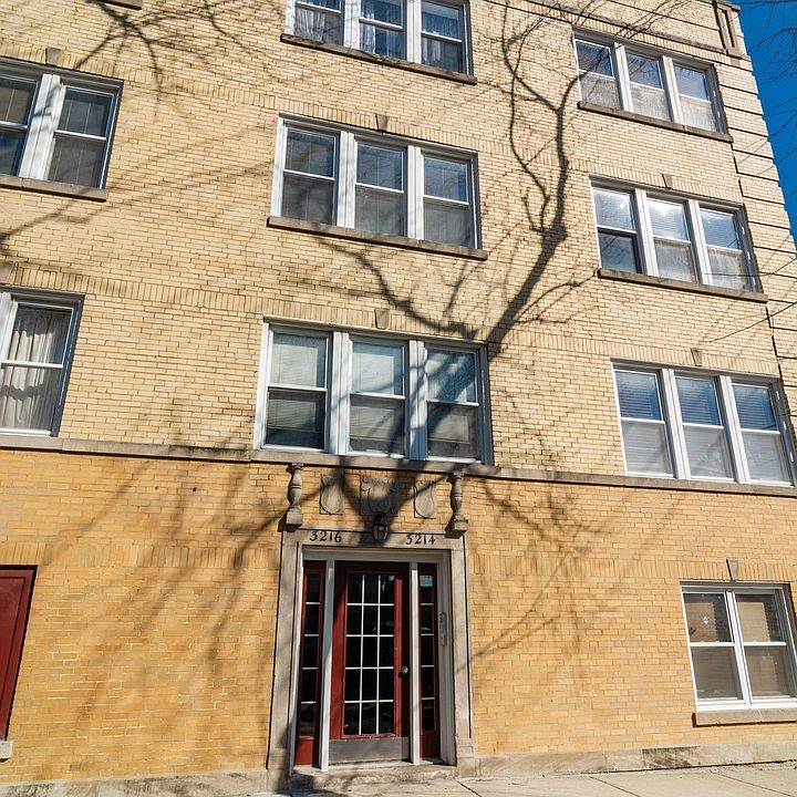 1st image of 3216 W Berteau Ave #2