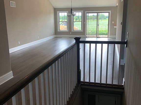 4th image of 2237 Pheasant Run Dr