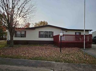 21 Metric Rd, Iowa City, IA 52240