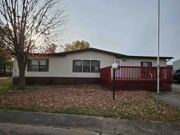 21 Metric Rd, Iowa City, IA 52240