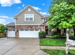 6122 Mountain Hawk Dr, Zionsville, IN 46077