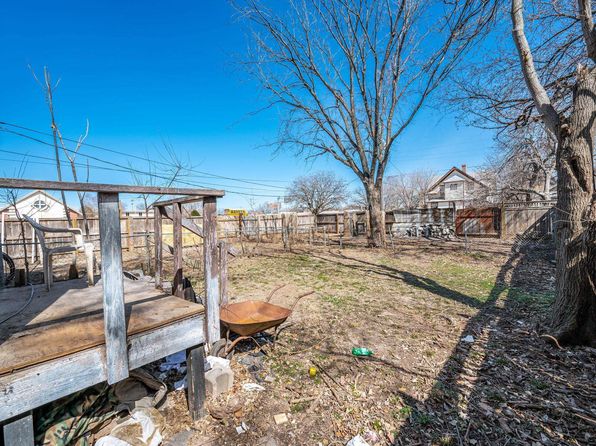 wichita-kansas-77355597 picture