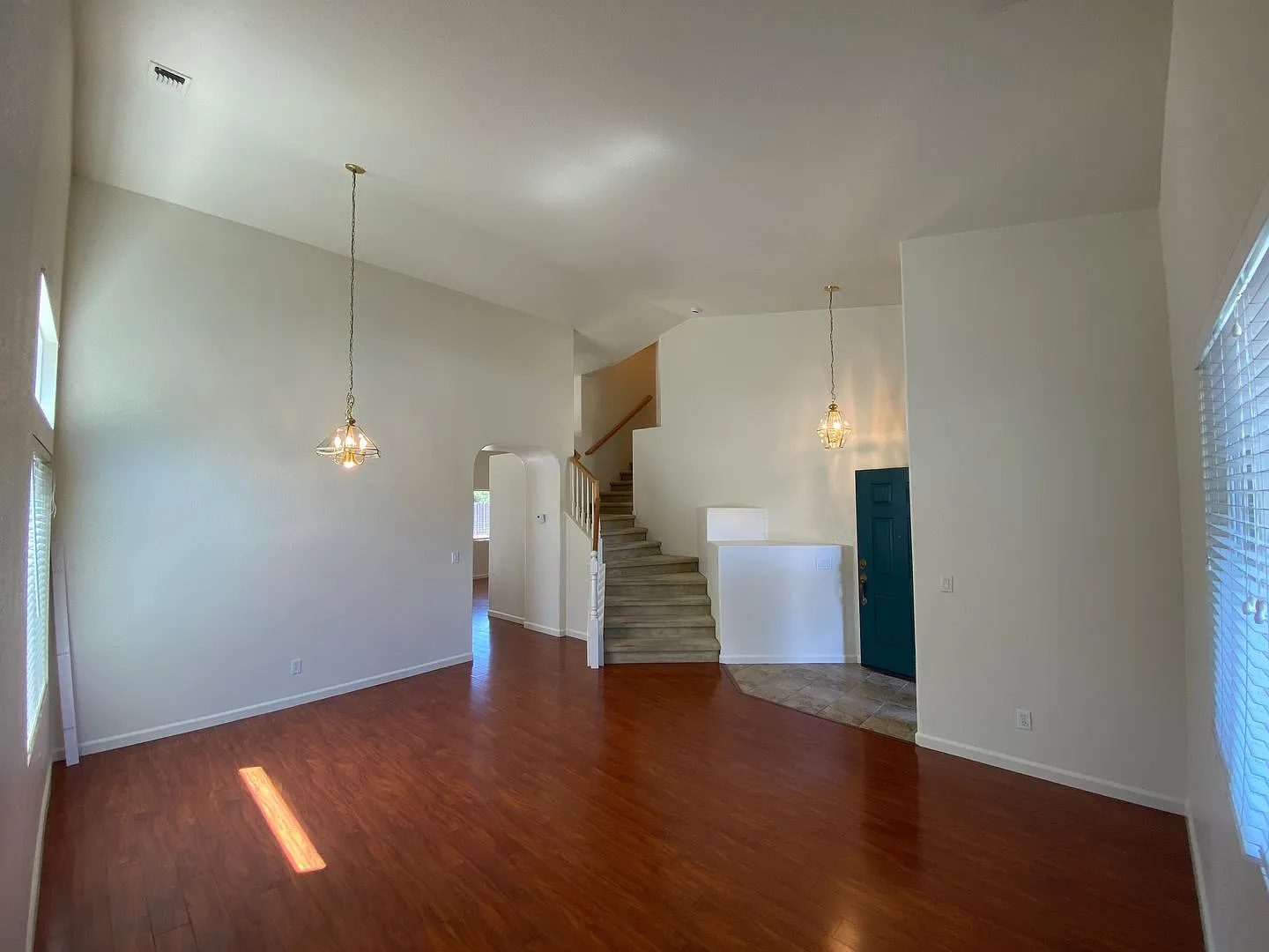 Spacious & Nice! — Photo 3