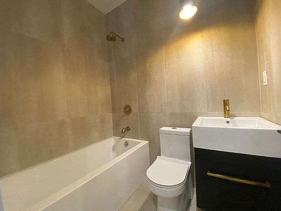 5th image of 200 Scholes St #3F