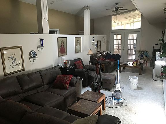 3rd image of 5695 Camellia Dr