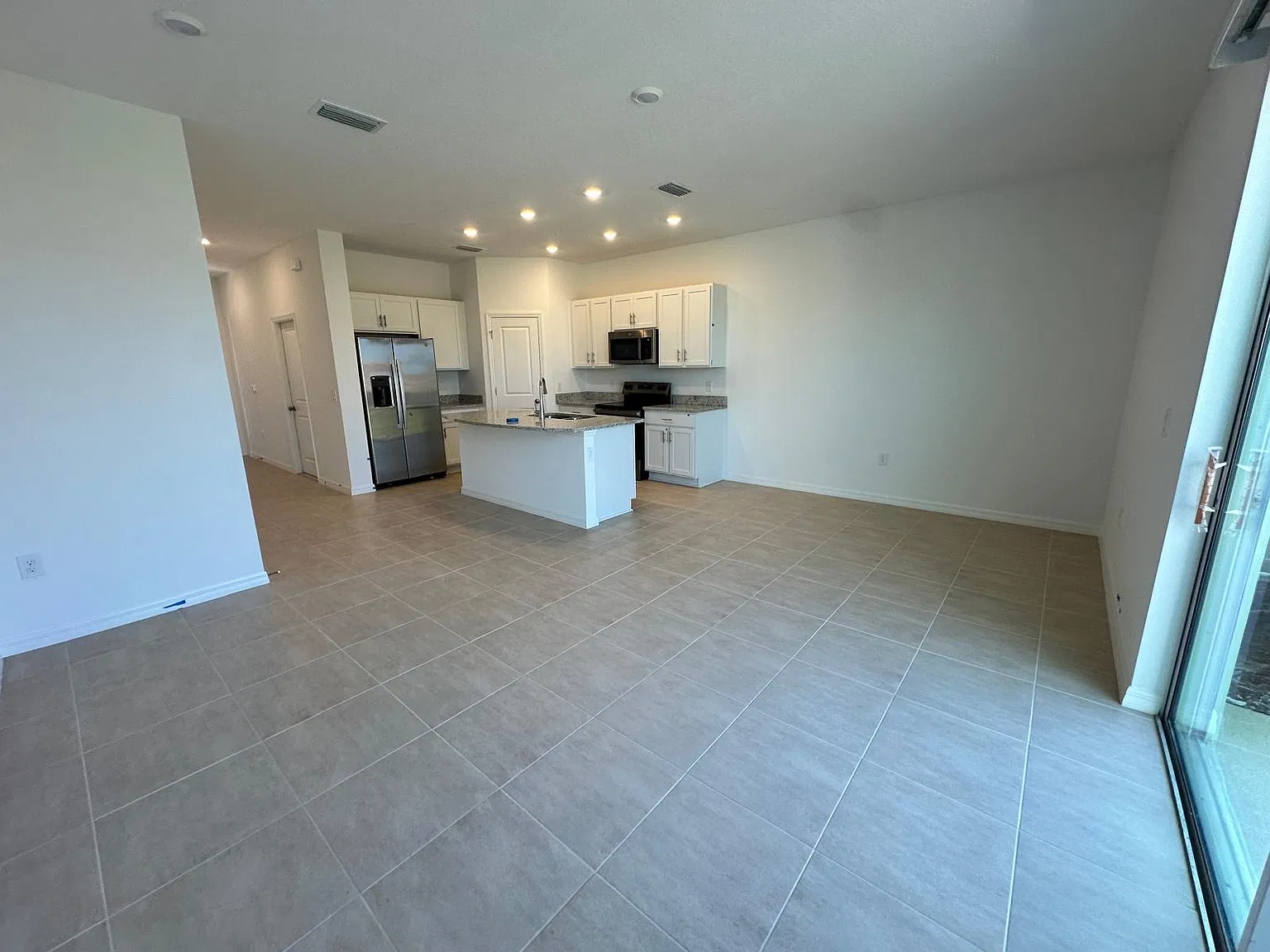 7815 Waterscape Dr — Photo 4