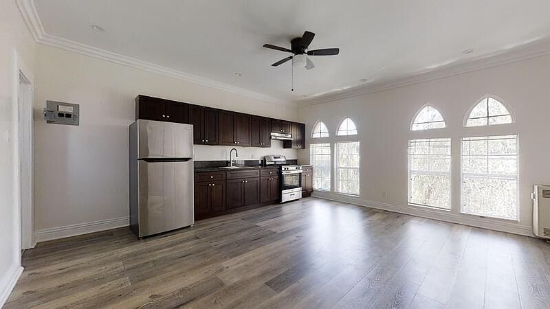 1st image of 1117 S Westlake Ave #301