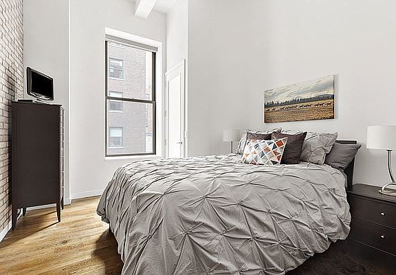 5th image of 11 E 36th St Suite 501