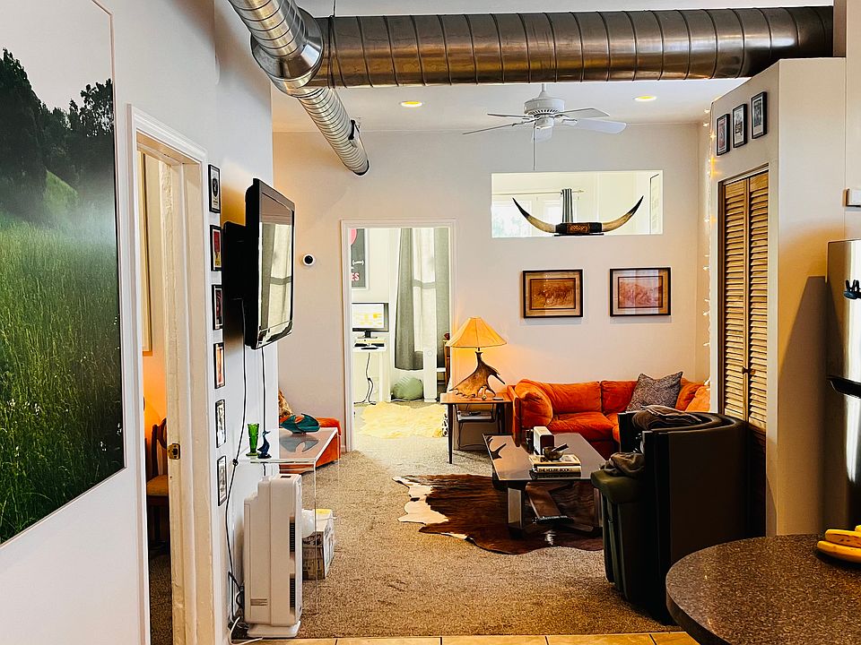 1st image of 1310 N Artesian Ave APT 3F
