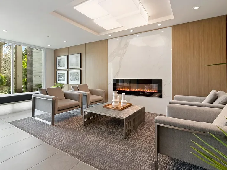 6677 Cambie St #310 — Photo 19
