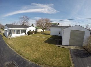 115 W North St, West Manchester, OH 45382