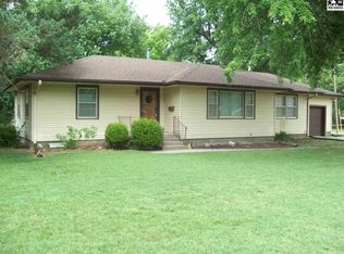 453 N Charles St, McPherson, KS 67460
