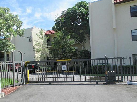 5th image of 2050 Oleander Blvd APT 7203